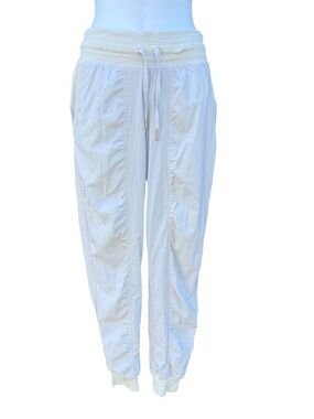 Lululemon Dance Studio Mid-Rise Jogger
Full Length soft grey